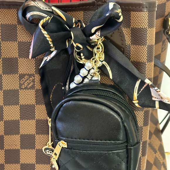 Mini style bag with Twilly🪷 - Picture 2 of 16